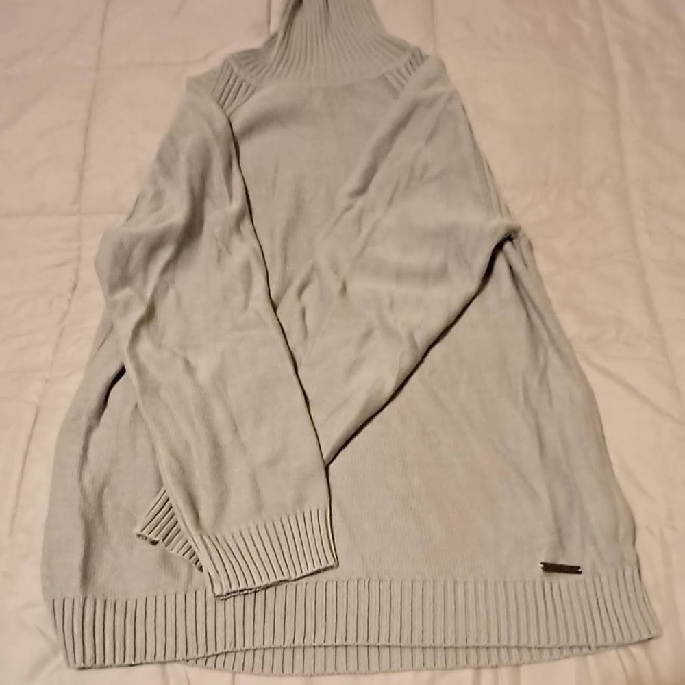 sweaters - Picture 3 of 3